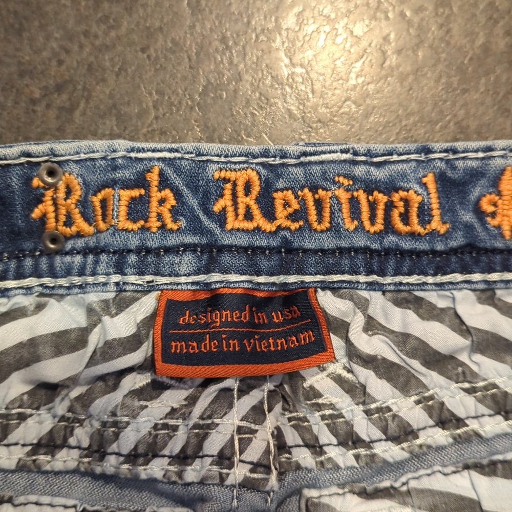 Rock Revival Sundee Jeans - Picture 3 of 15